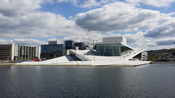 ballet-house-338256_1280.jpg (355 KB)
