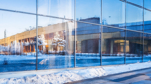 Web_Background_Winter_4_AI.png (1.7 MB)