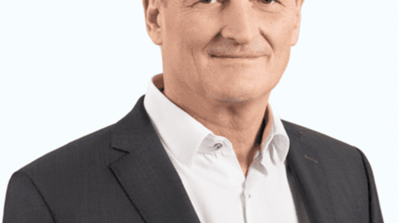 Manfred Simmet High resolution_Small.png (49.9 KB)