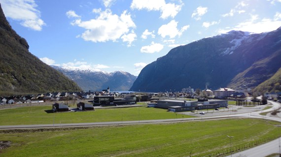 Høyanger_Large.jpeg (354.8 KB)