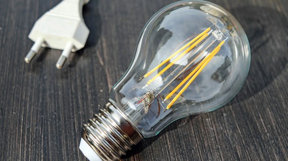 light-bulb-g98b3d241d_1920 (1).jpg (640.9 KB)