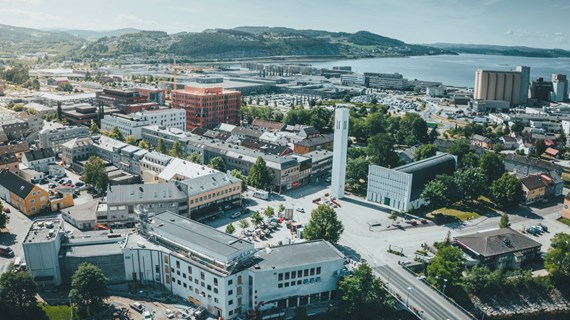 Steinkjer_Large.jpeg (680.8 KB)